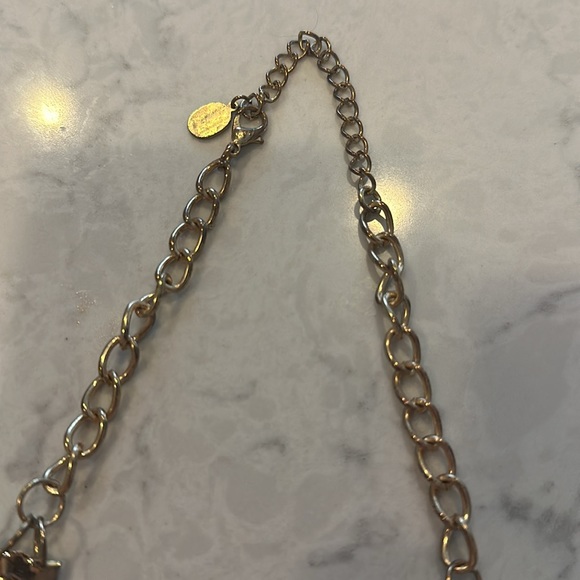 Pearl Statement Necklace - Picture 4 of 4